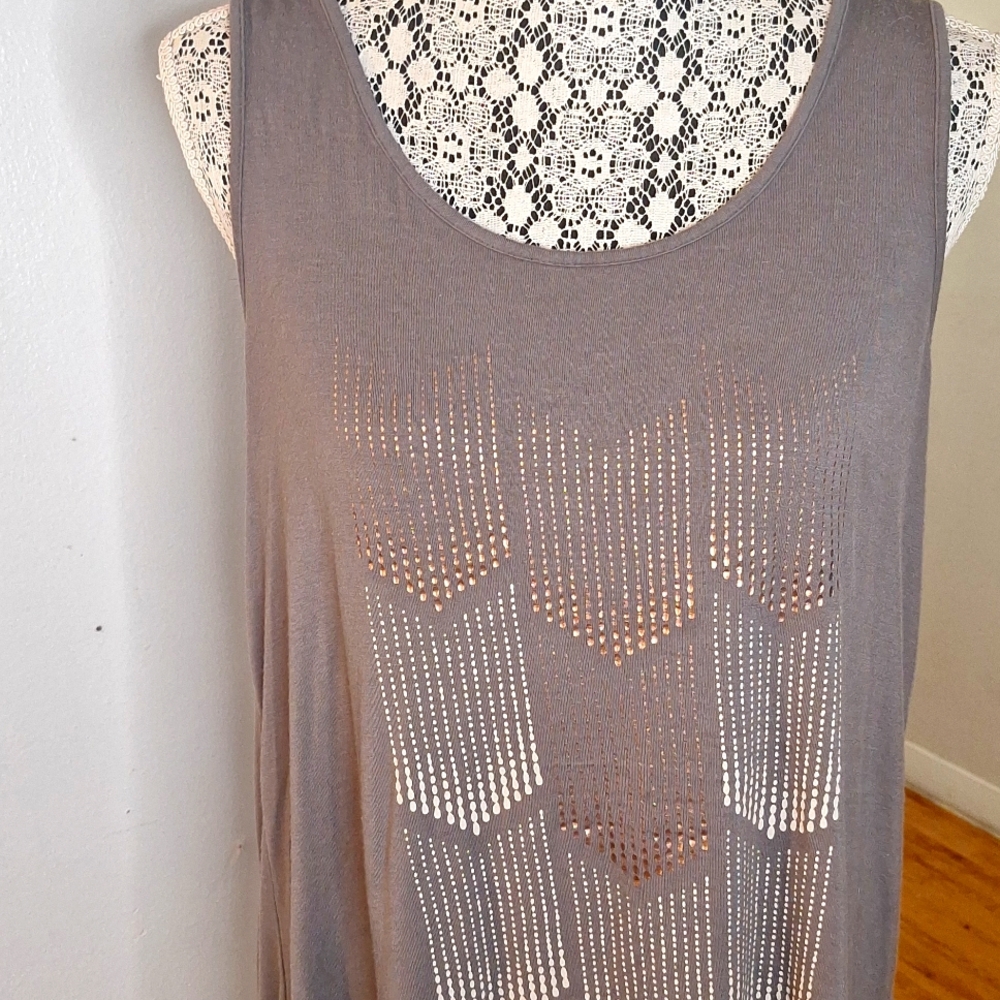 Gray Sleeveless Top - Picture 2 of 4